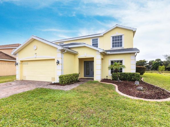 2201 Cape Heather Cir