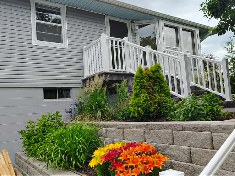 7352 Grant St — Photo 1
