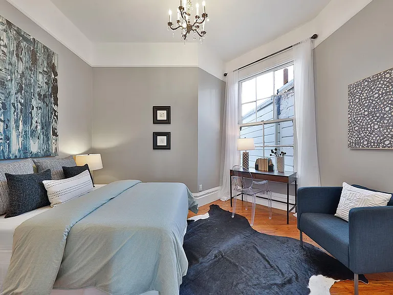 725 Webster St — Photo 15