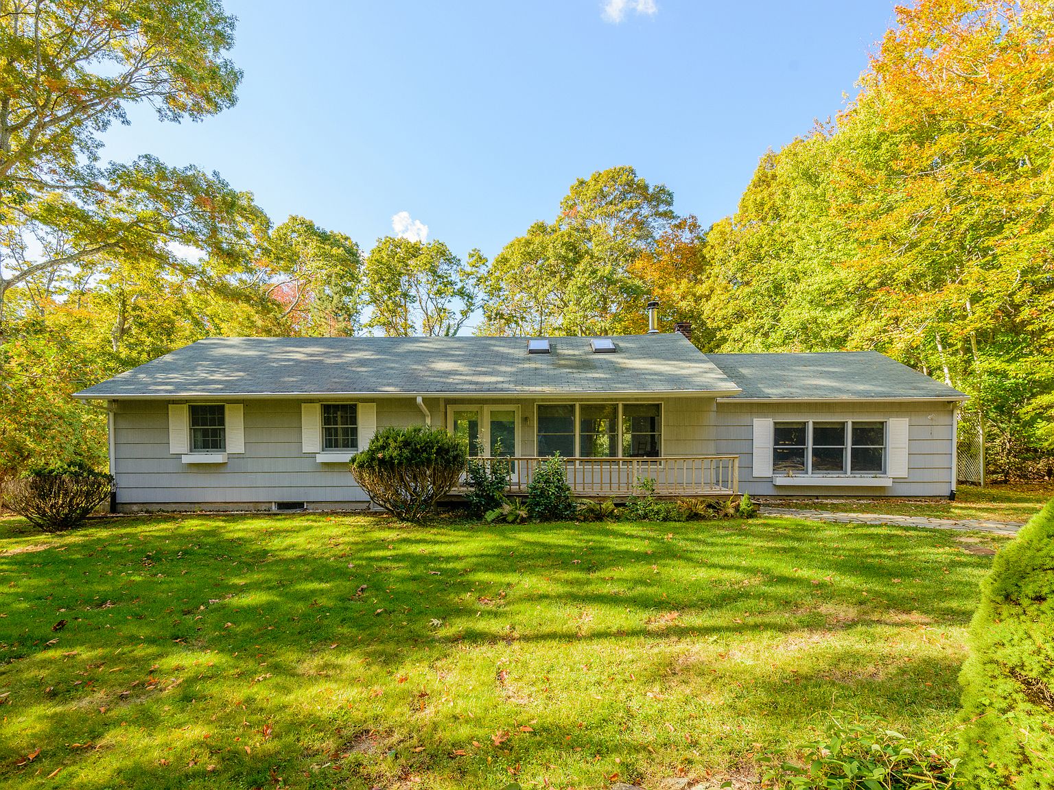 260 Big Fresh Pond Rd, Southampton, NY 11968 Zillow