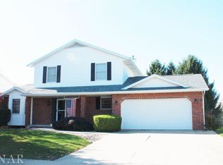 1310 Kenneth Dr, Bloomington, IL