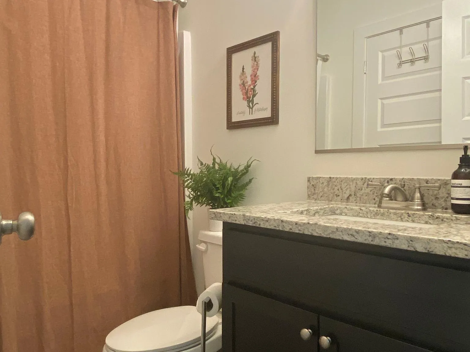 4 bed, 1760 sqft, $2,700 — Photo 3