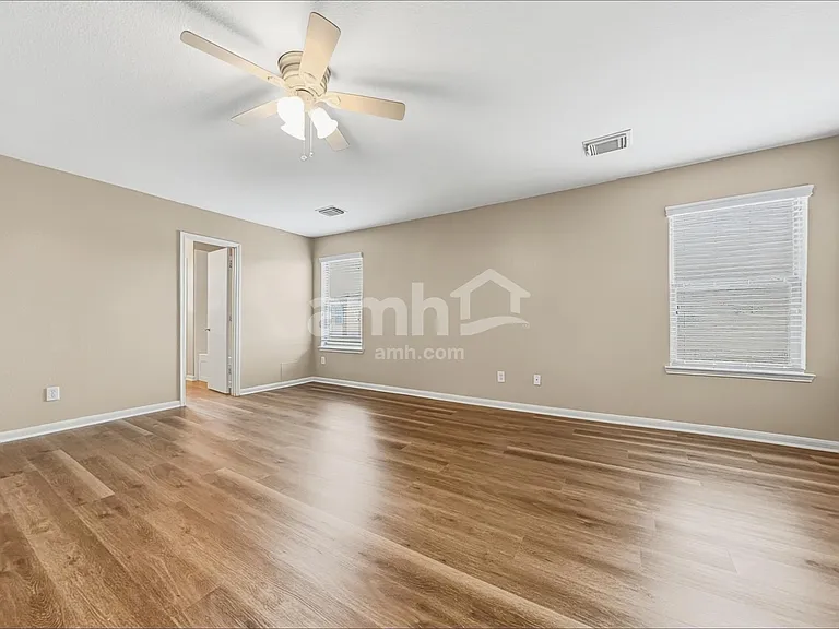 16311 Hayesford Ln — Photo 10