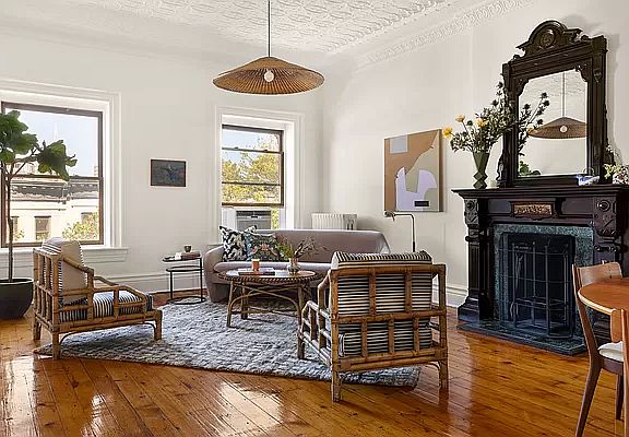 3rd image of 214 Park Pl APT 4