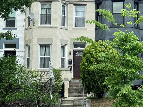 152 R St NE, Washington, DC 20002
