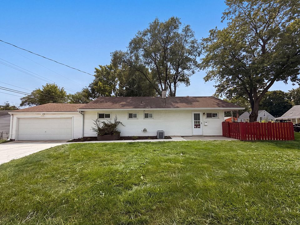 1st image of 2221 Myrtle Ave