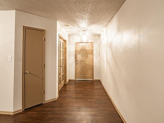 2nd image of 3311 Jacobs Dr