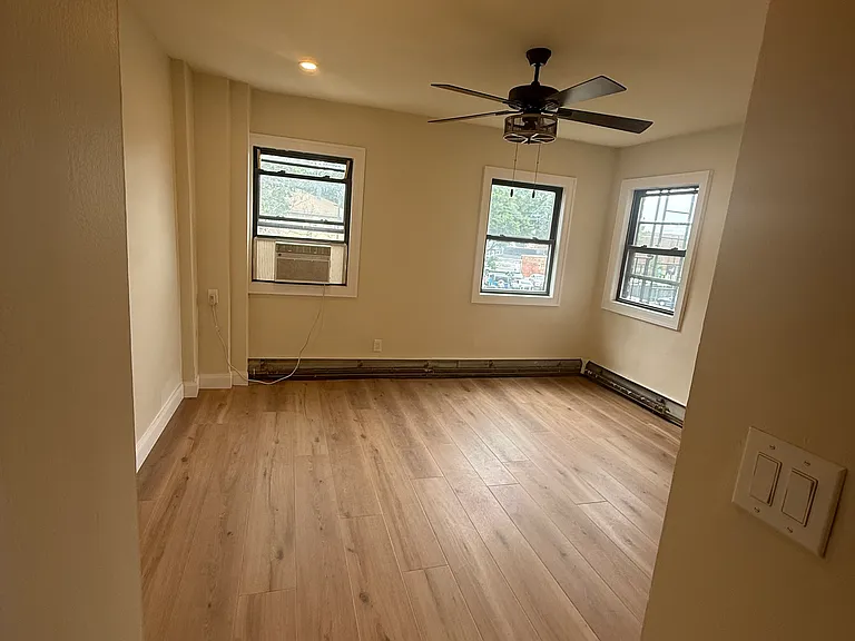 91 Tulip Ave #B1 — Photo 5