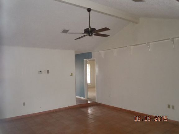 3rd image of 2918 Ventura Dr