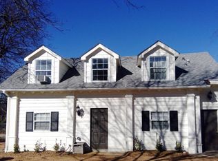 905 S Broadway Ave #B, Ada, OK 74820