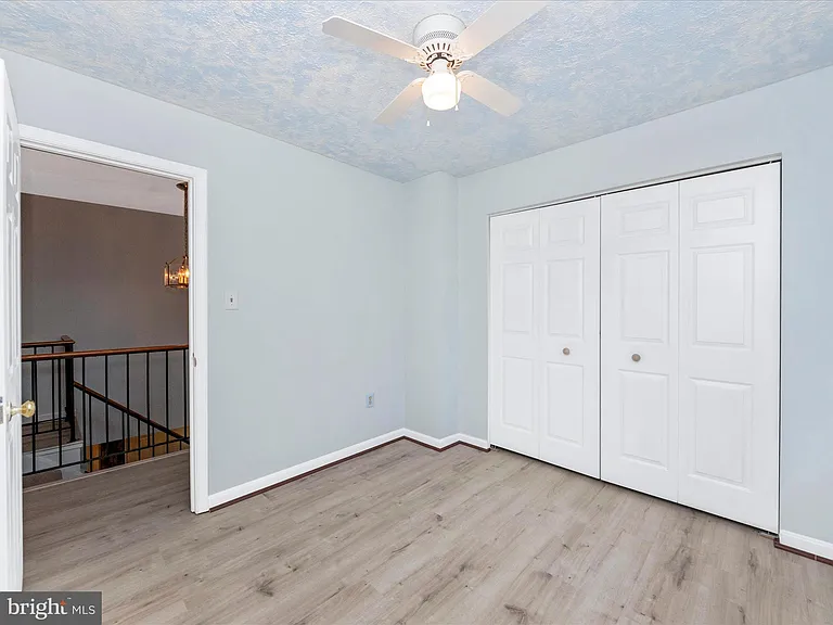 408 Willow Hill Ct — Photo 11