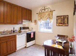 232 Milligan Rd, West Babylon, NY 11704