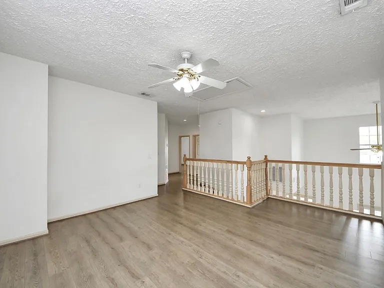 10535 Emnora Ln — Photo 39