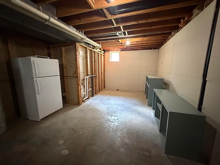 1112 Pepperhill Cir — Photo 31