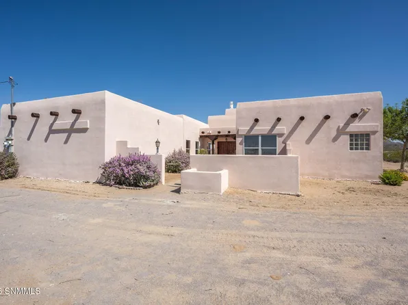 1900 Desert Ridge Rise Rd, Las Cruces, NM 88012
