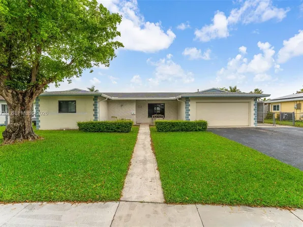 9454 Sterling Dr, Cutler Bay, FL 33157