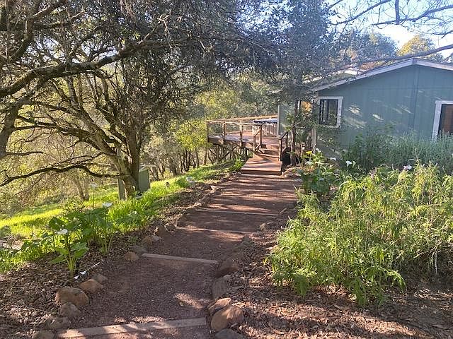 Entry to an oak studded paradise