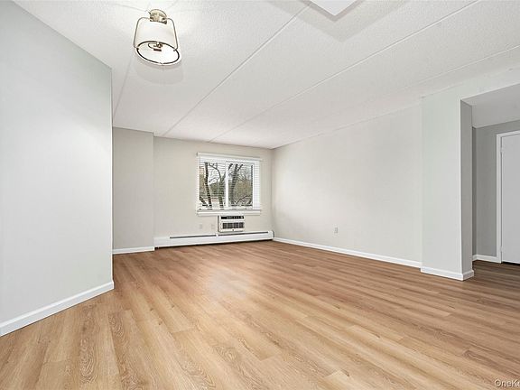 5th image of 123 Mamaroneck Ave APT 218