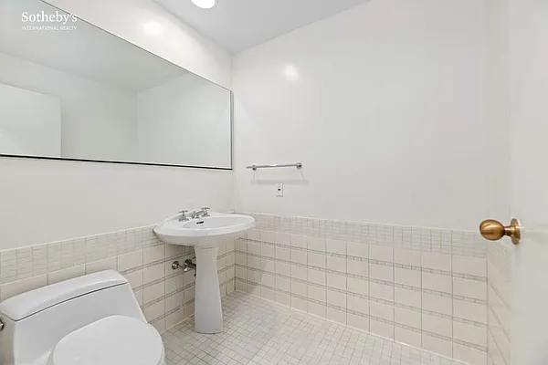 Rented by Sotheby's International Realty | media 18