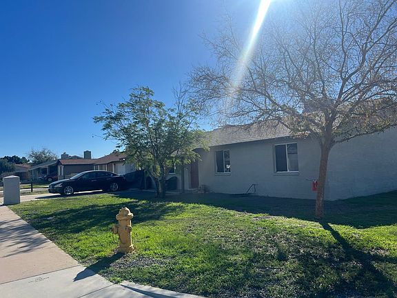 2nd image of 1733 W Voltaire Ave