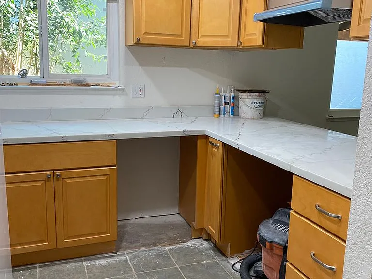 118 Raleigh Dr — Photo 1