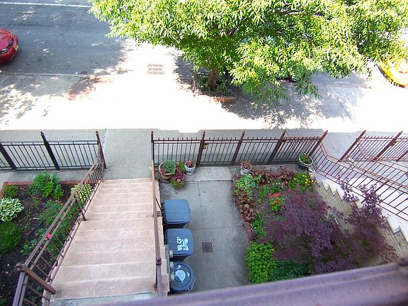 2nd image of 66 E 120th St Fl 3