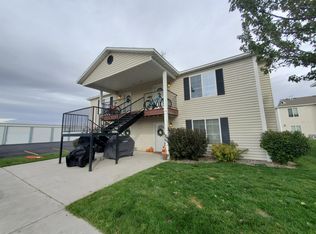 318 Pioneer Rd APT 800, Rexburg, ID 83440