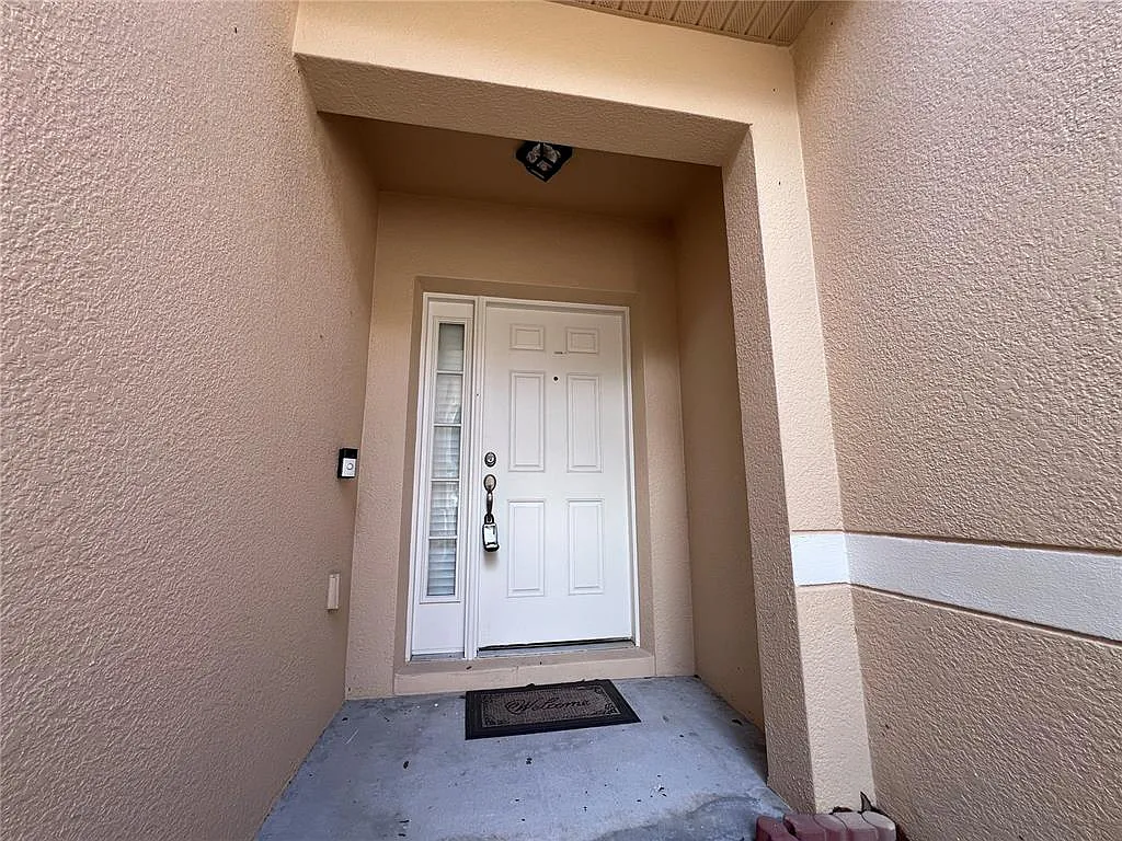 3 bed, 2.5 bath, 1474 sqft, $2,450 — Photo 2