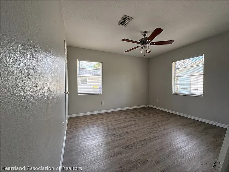 3127 King Dr — Photo 12