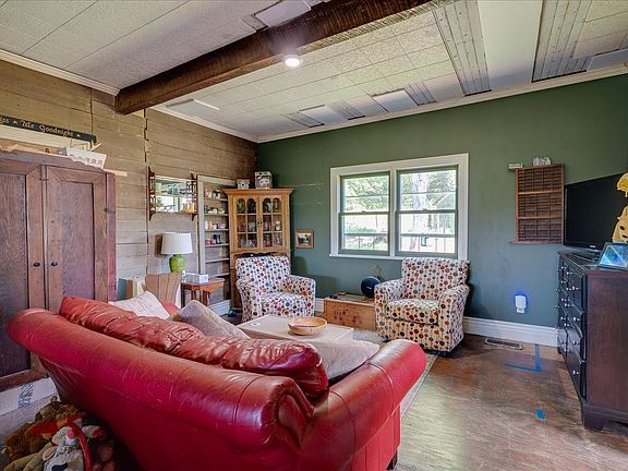 12th image of 7480 Beech Hill Rd