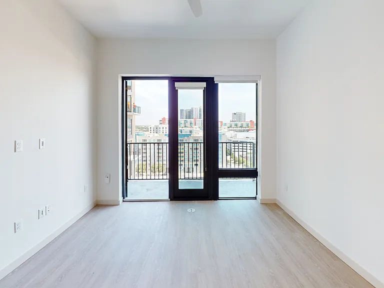 101 N Meridian — Photo 134