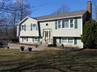 17 Felicia Dr, East Haven, CT 06513