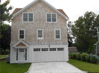 108 Easton Ave, Portsmouth, RI 02871
