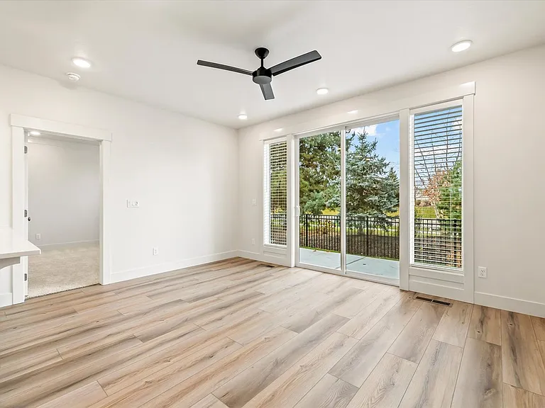 319 N Sauer River Ln — Photo 17