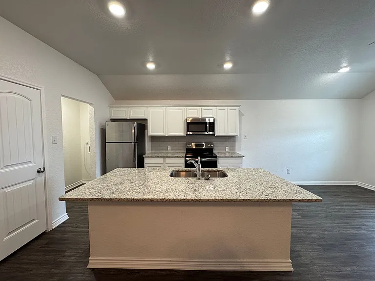 1417 Jasper Garden Ct — Photo 7