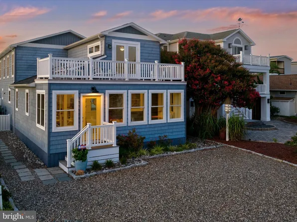 1 E Essex St, Fenwick Island, DE 19944