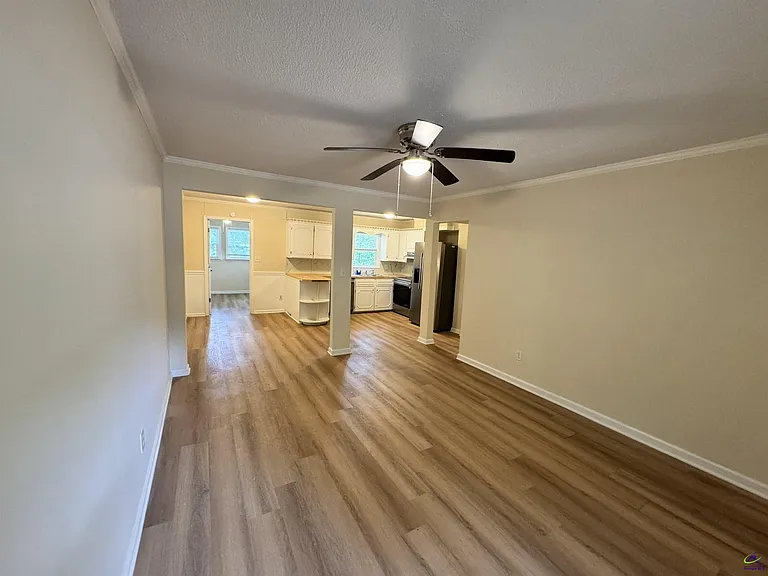 92 W Valley Dr — Photo 5