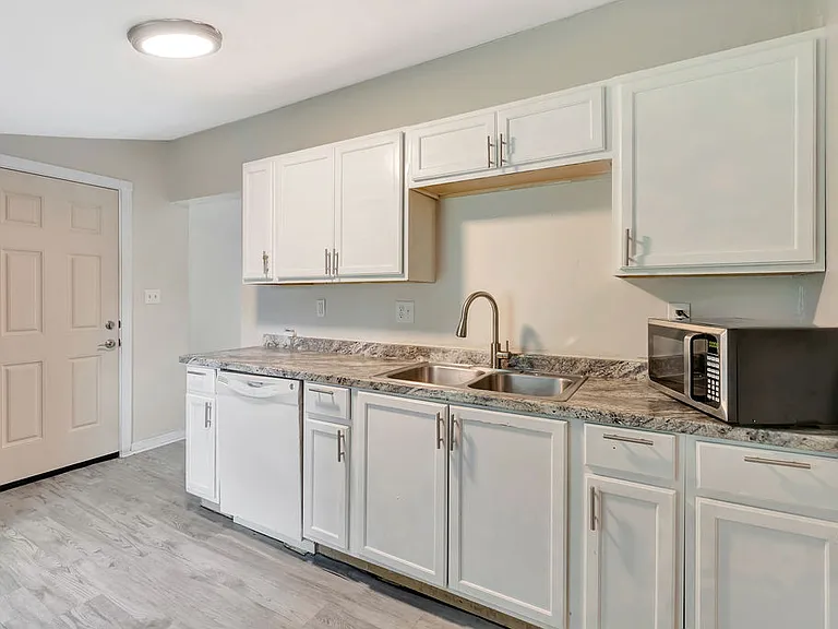 3642 Clarion Ave — Photo 9