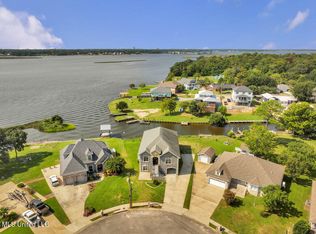 742 Sharon Hills Dr, Biloxi, MS 39532