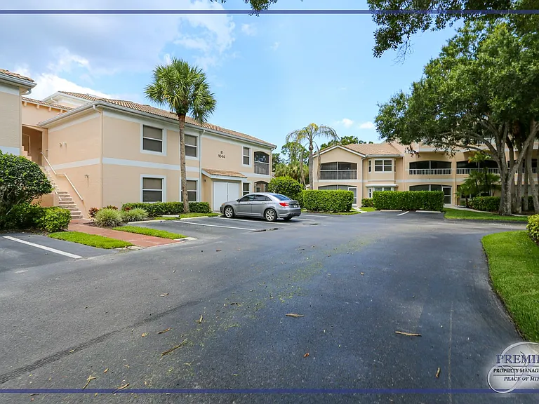 1044 Woodshire Ln #B203 — Photo 34
