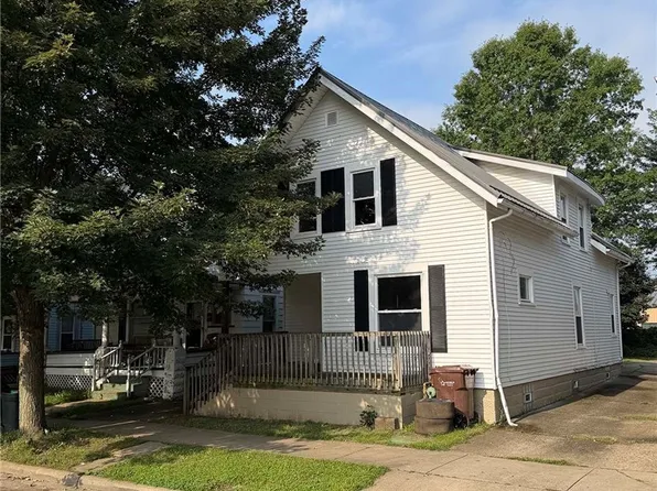 140 4th St NE, New Philadelphia, OH 44663