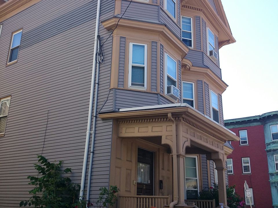 2nd image of 22 Francis St