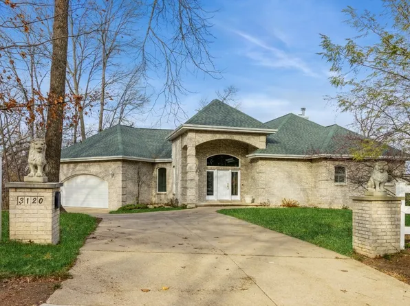 3120 Cottage Grove Ave SE, Cedar Rapids, IA 52403