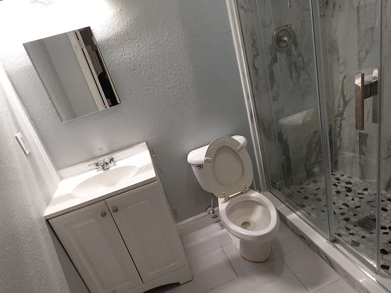 Master Bathroom.