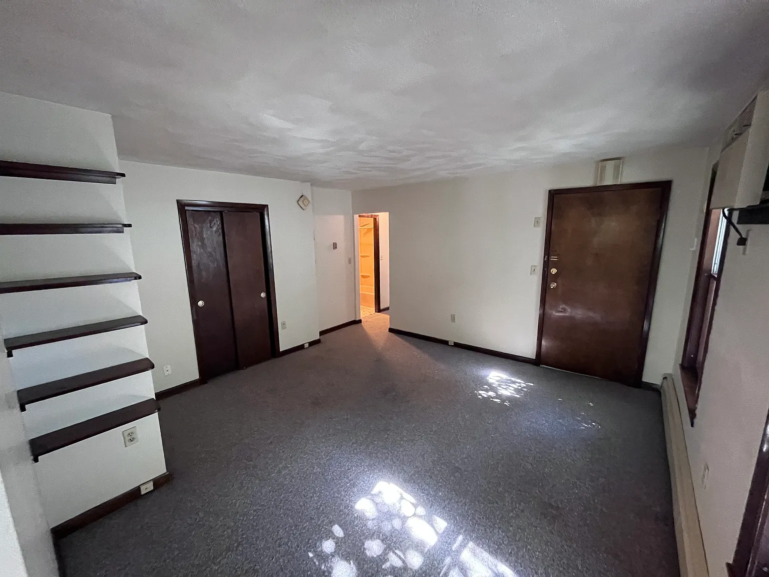 1 bed, 850 sqft, $1,900 — Photo 3