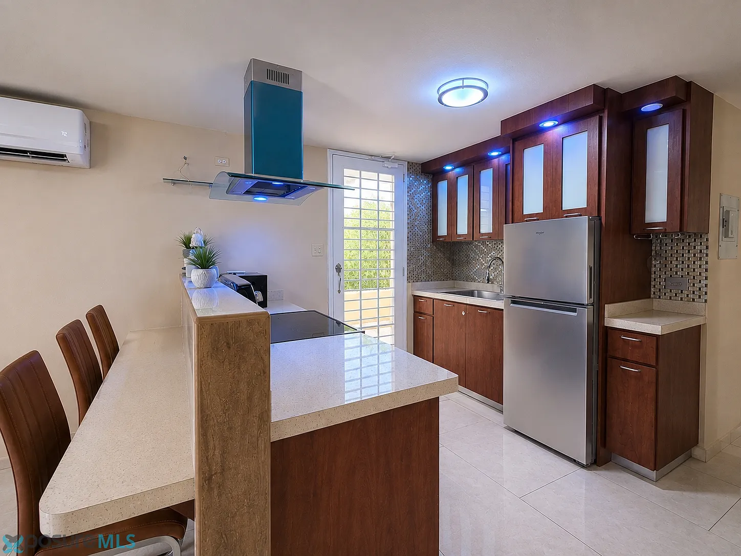5 bed, 1.0 bath, 1400 sqft, $1,500 — Photo 4