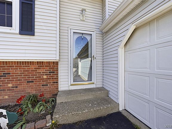 5th image of 4528 Roundtree Rd