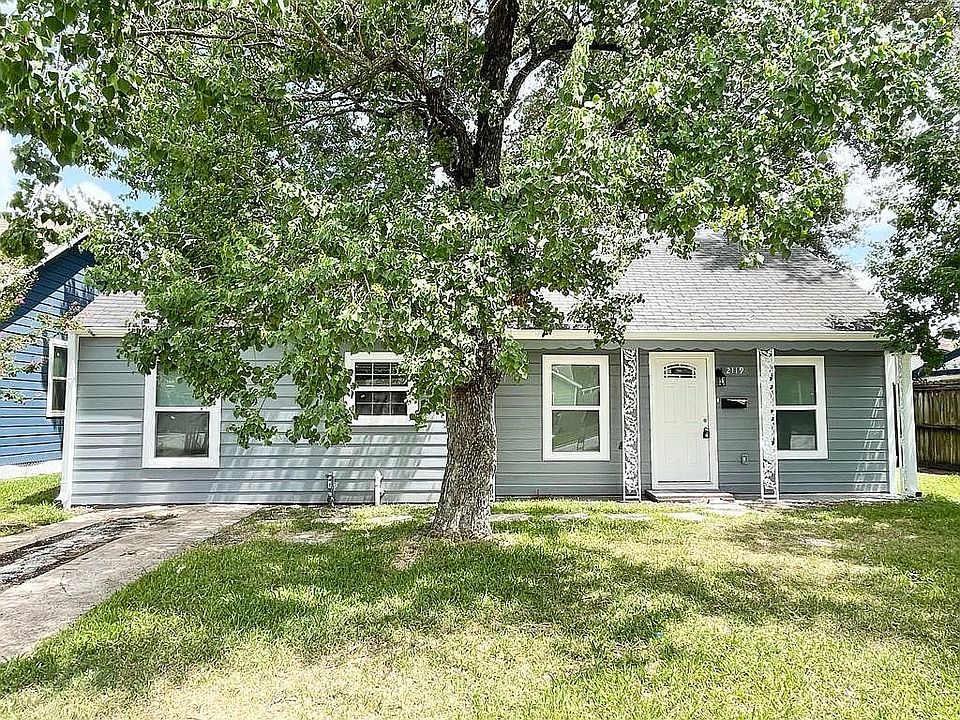 1st image of 2119 Des Jardines St