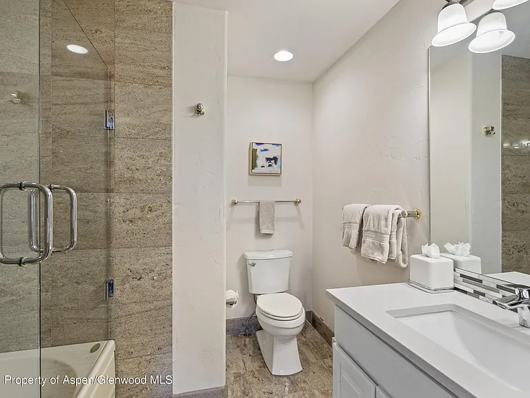 650 S Monarch St #2 — Photo 8