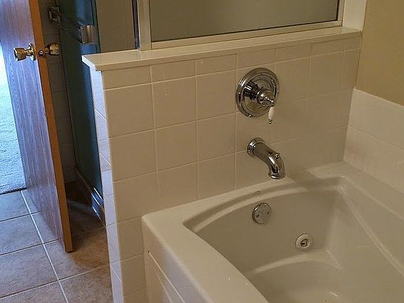 4th image of 5112 Freeport Ct